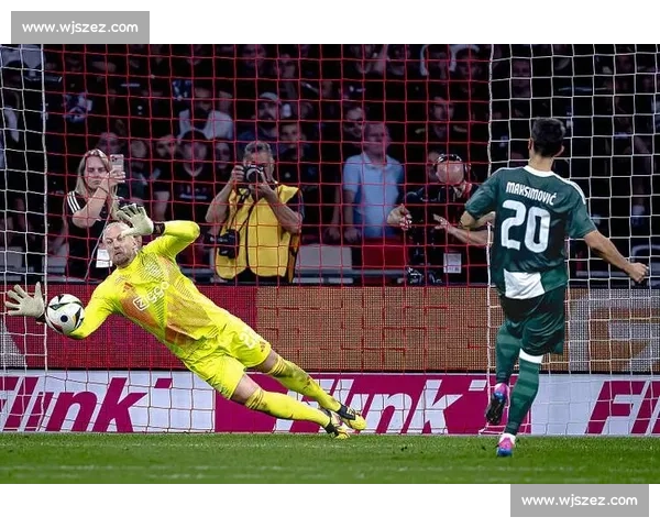 阿贾克斯官宣签下巴萨青训新星戈麦斯 - 绍斯